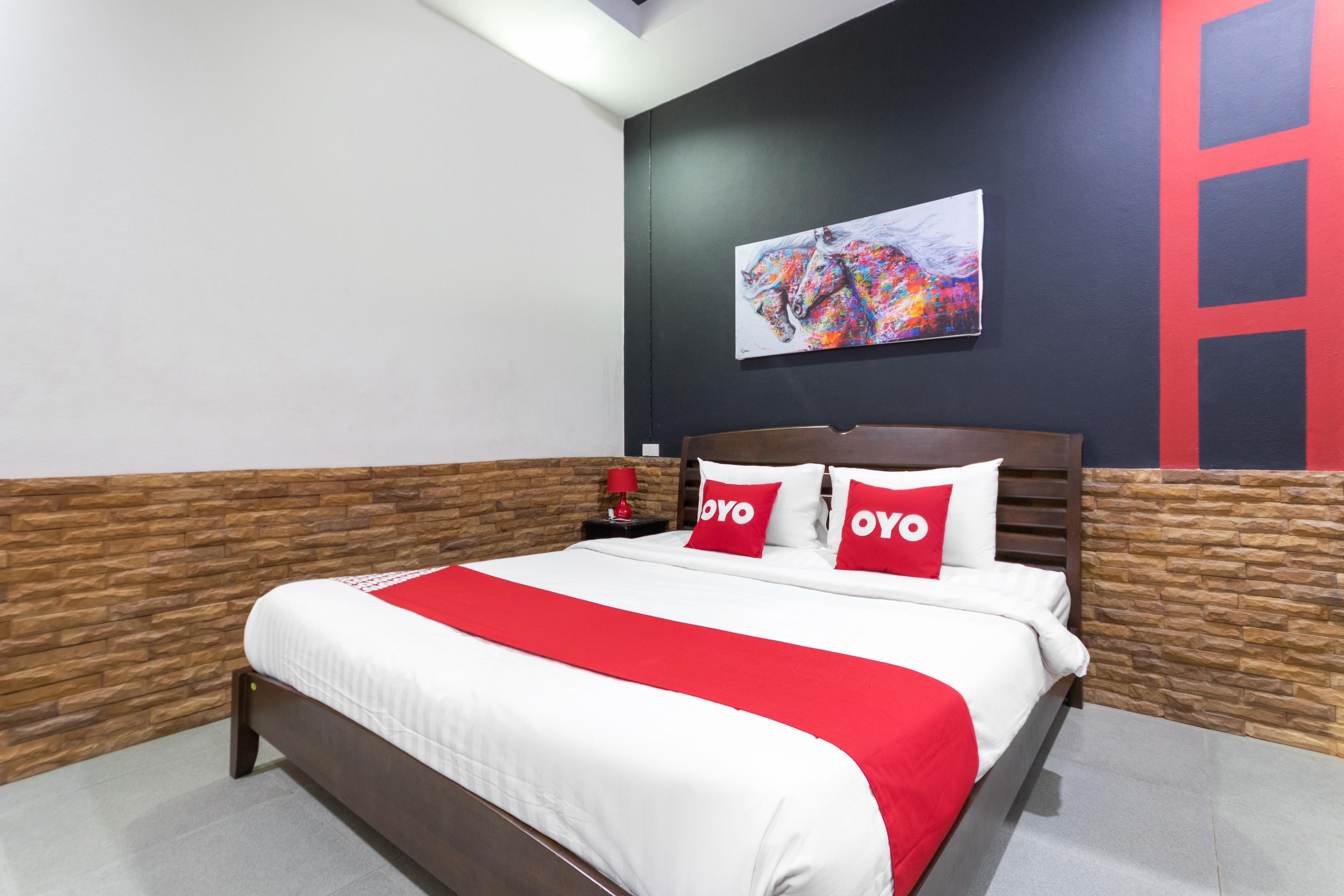 Oyo 75304 Riverside Guesthouse Khao Lak Exterior foto