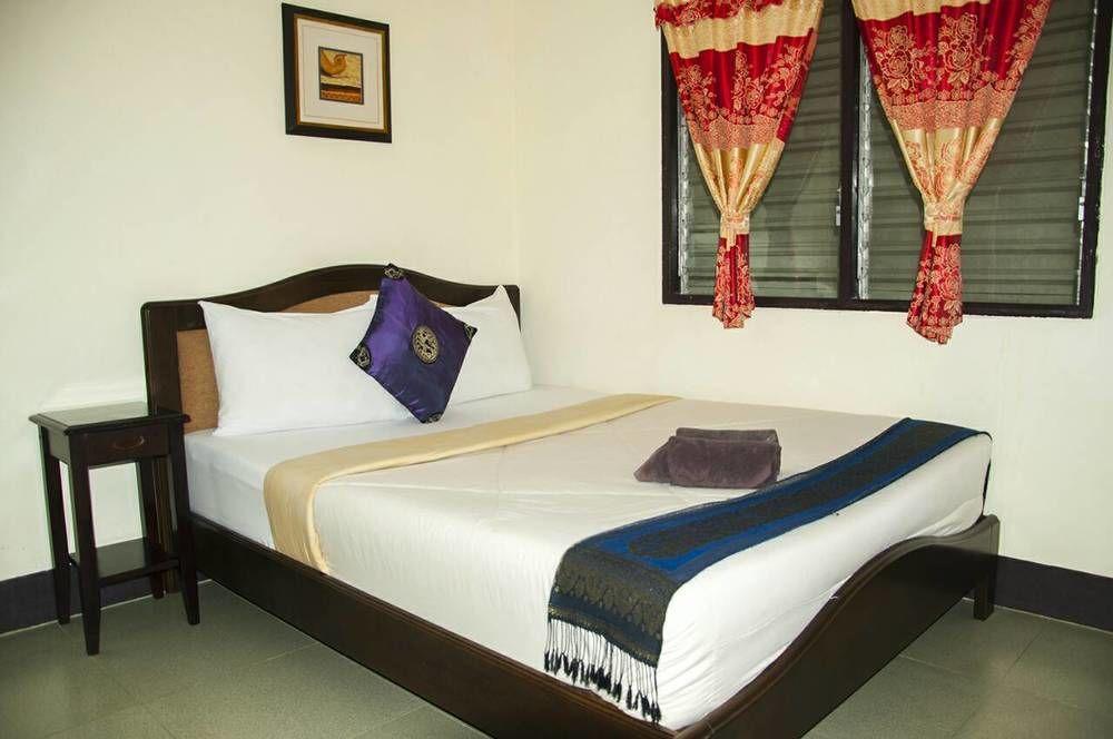 Oyo 75304 Riverside Guesthouse Khao Lak Exterior foto